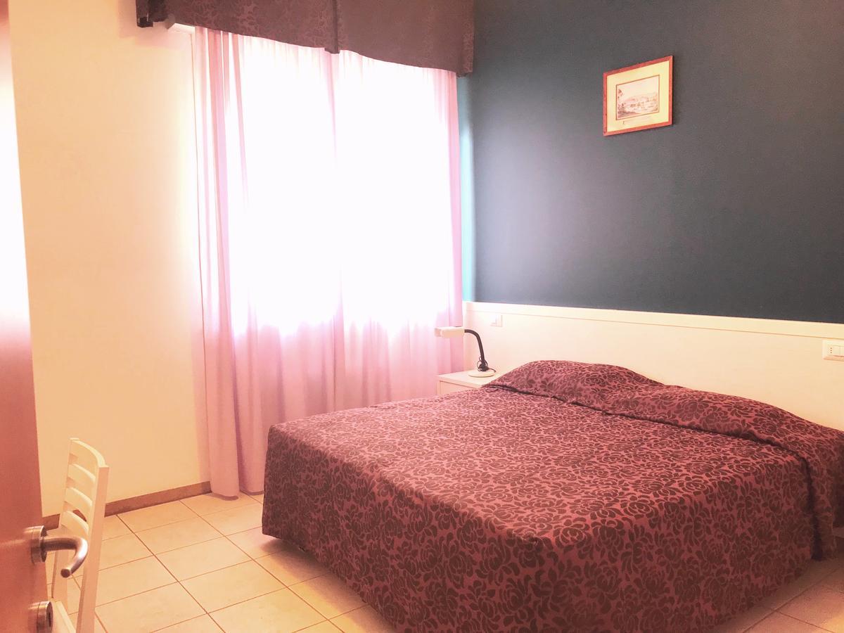 Roma Suite Apartments Cervia Exteriör bild