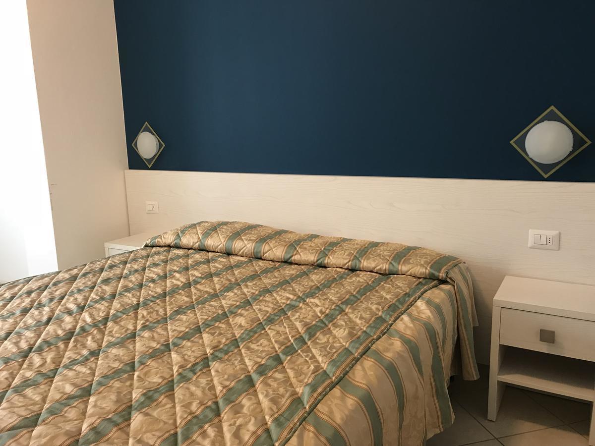 Roma Suite Apartments Cervia Exteriör bild