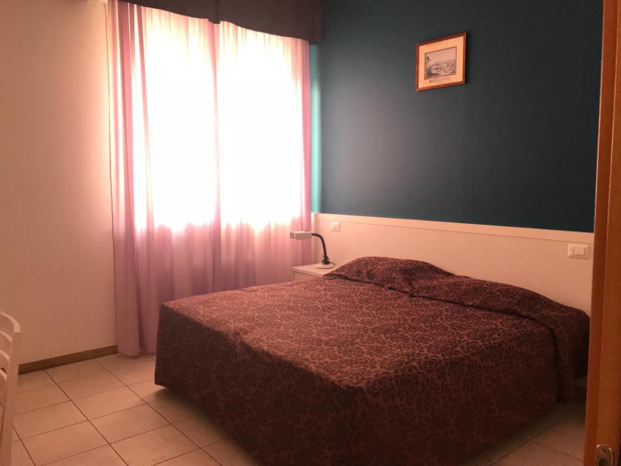 Roma Suite Apartments Cervia Exteriör bild